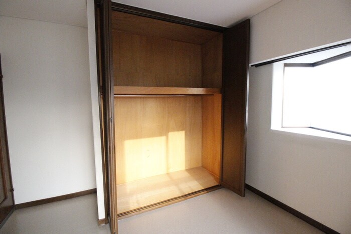 物件内観写真13　(収納)