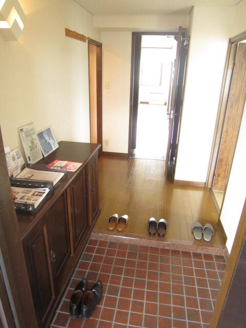 物件内観写真19　(廊下)