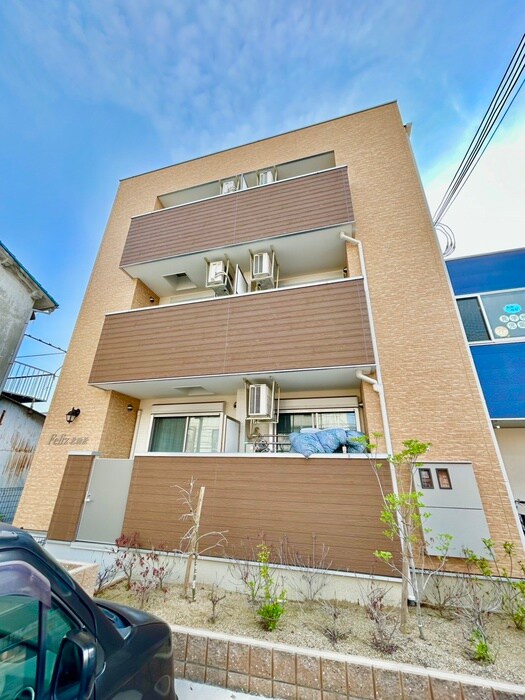 物件外観写真2　(外観写真)