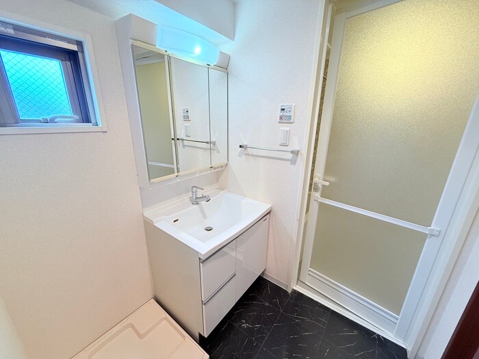 物件内観写真18　(洗面)