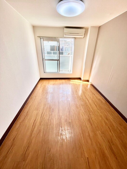 物件内観写真11　(居室)