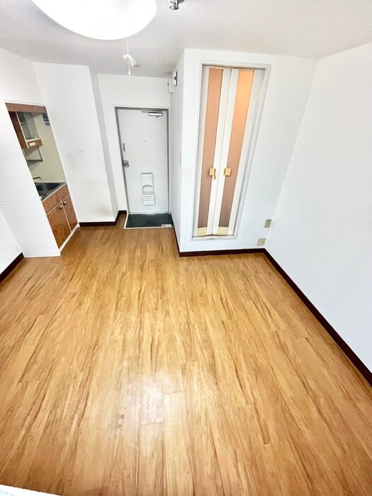 物件内観写真11　(居室)