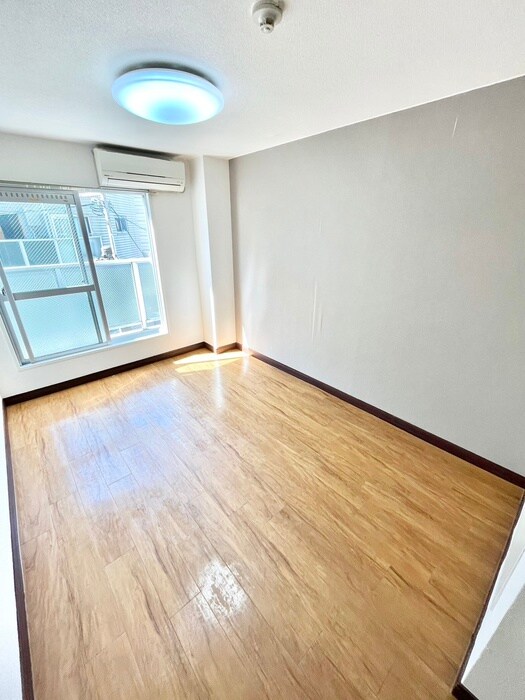 物件内観写真13　(居室)