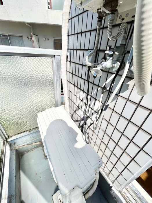 物件内観写真16　(洗濯機置場)