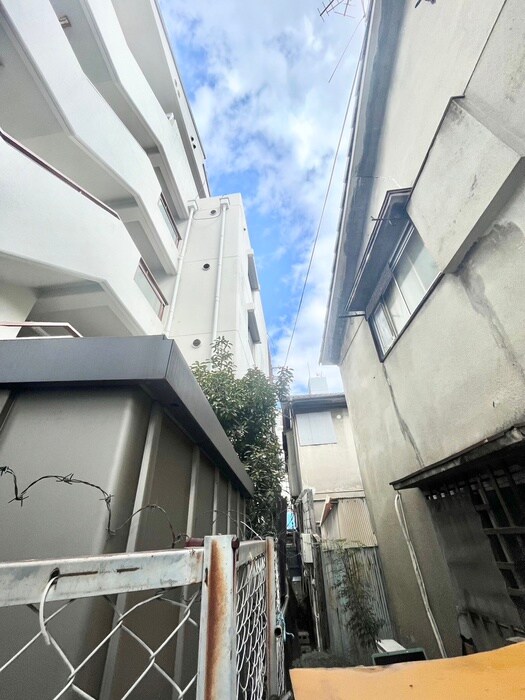 物件内観写真16　(室内からの展望)