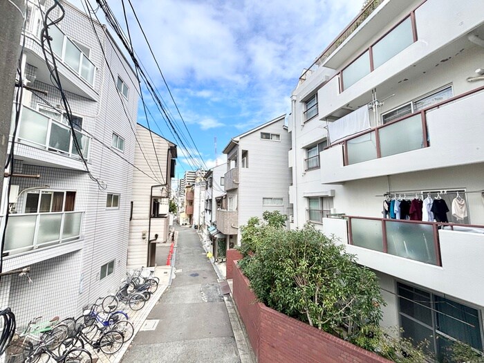 物件内観写真17　(室内からの展望)