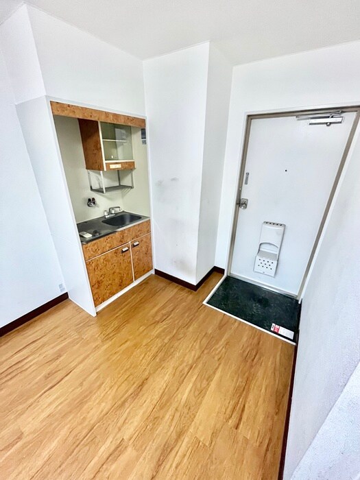 物件内観写真18　(廊下)