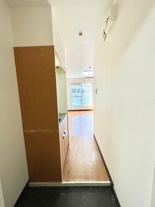 物件内観写真20　(廊下)