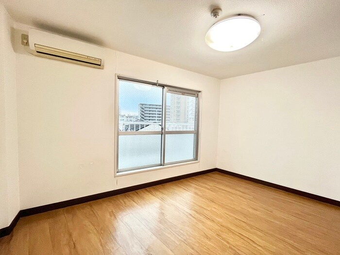 物件内観写真21　(居室)