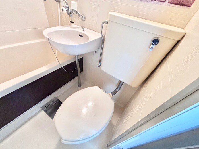 物件内観写真15　(トイレ)