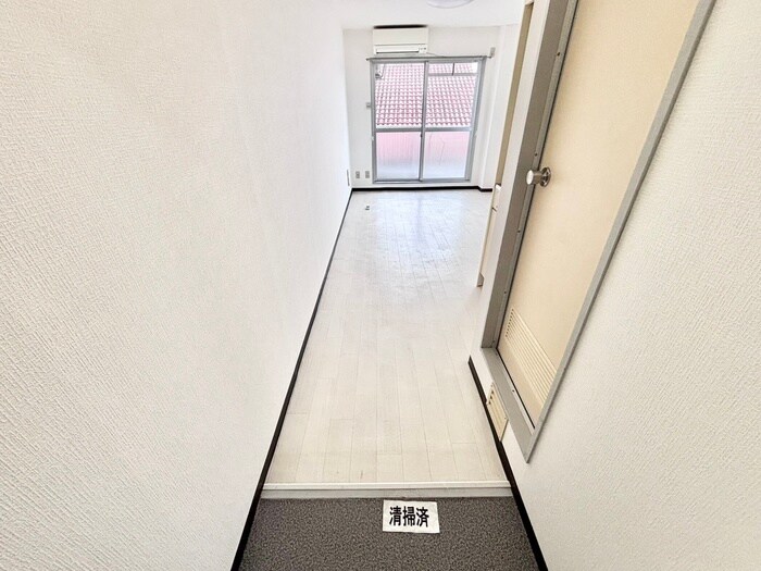 物件内観写真17　(玄関)