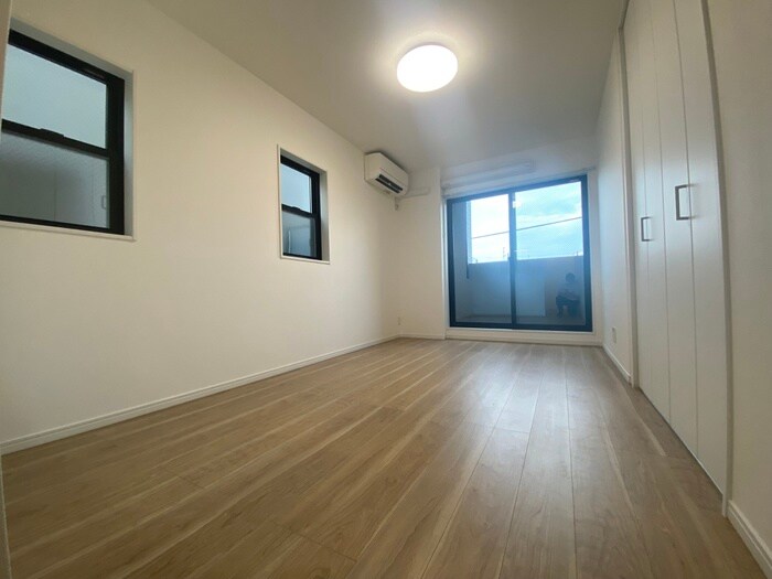 物件内観写真8　(居室)