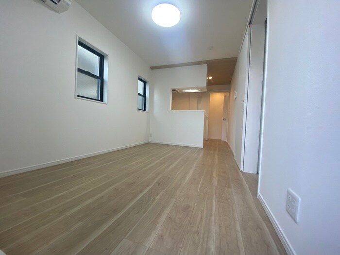 物件内観写真9　(居室)