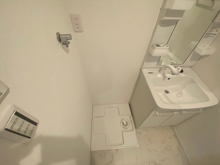 物件内観写真13　(洗濯機置場)