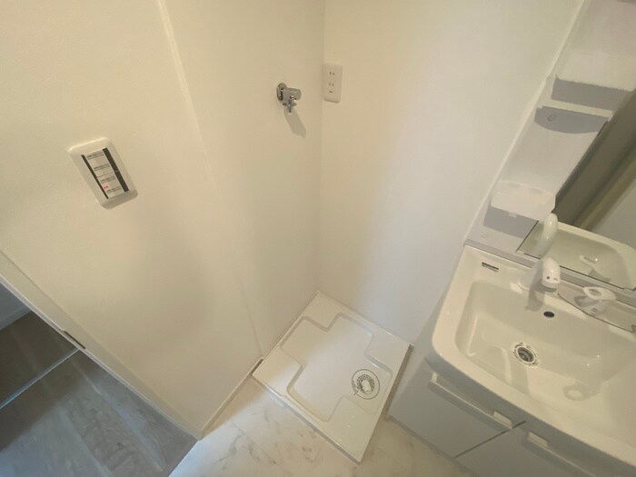 物件内観写真14　(洗濯機置場)