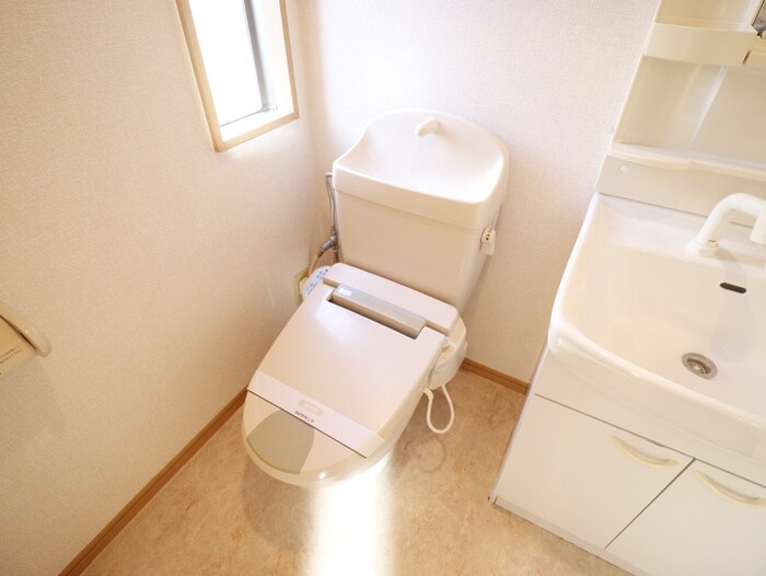 物件内観写真12　(トイレ)