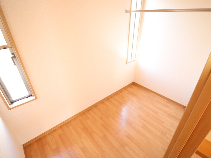 物件内観写真22　(収納)