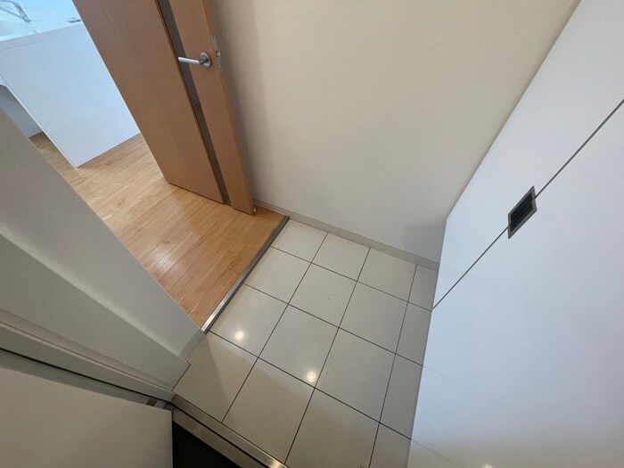 物件内観写真17　(玄関)