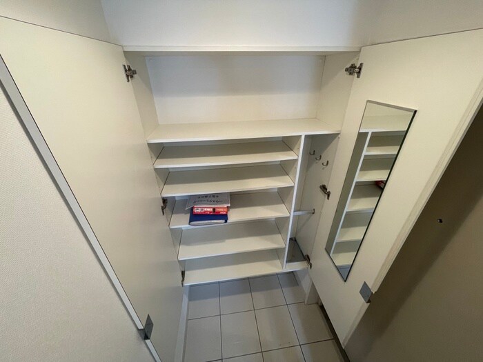 物件内観写真18　(靴箱)