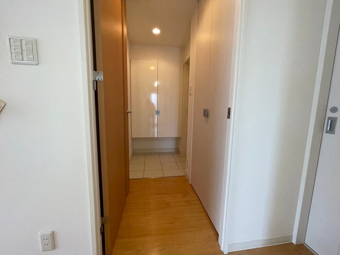 物件内観写真19　(廊下)