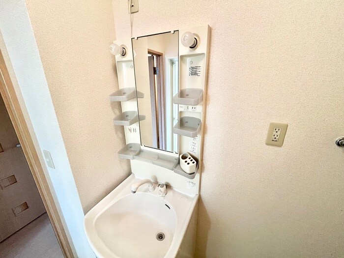 物件内観写真15　(洗面)