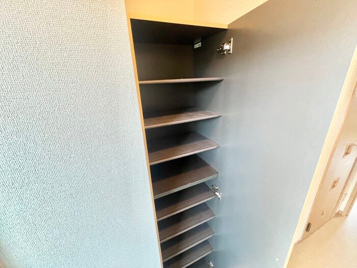 物件内観写真18　(靴箱)