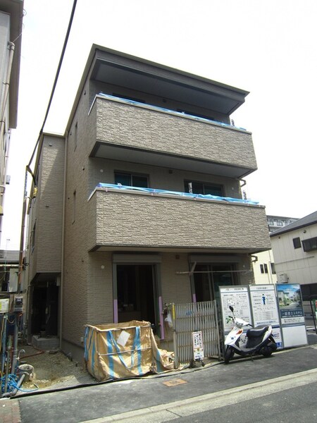 シャーメゾンレグルス外観写真