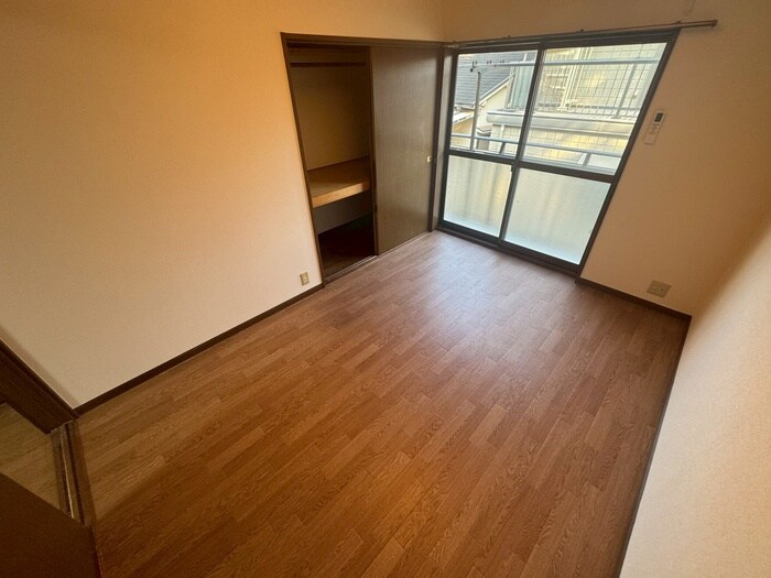 物件内観写真6　(居室)