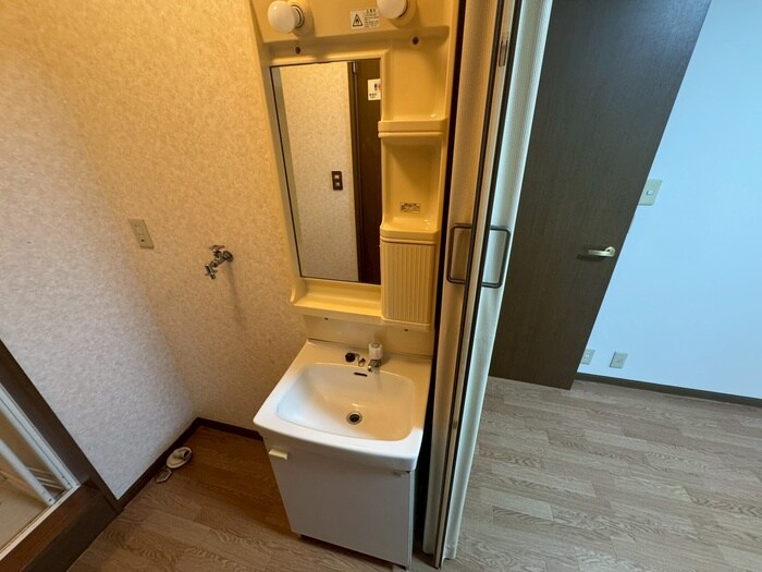 物件内観写真11　(洗面)