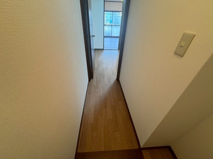 物件内観写真19　(廊下)
