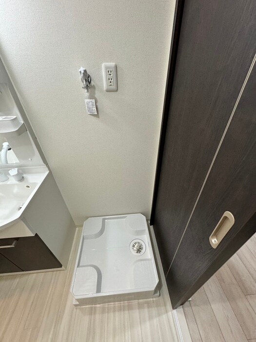 物件内観写真18　(洗濯機置場)