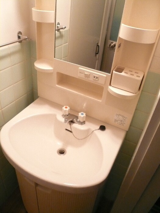 物件内観写真9　(洗面)