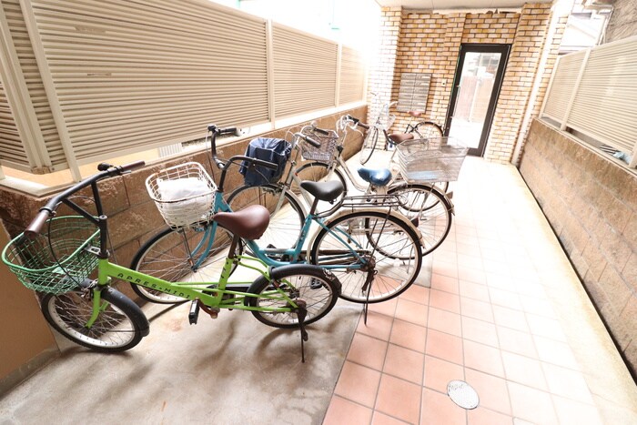 物件外観写真4　(建物設備)