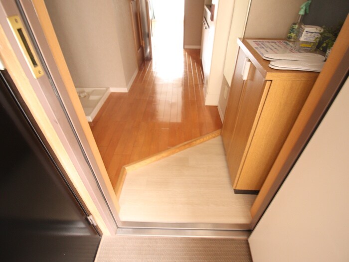 物件内観写真14　(玄関)