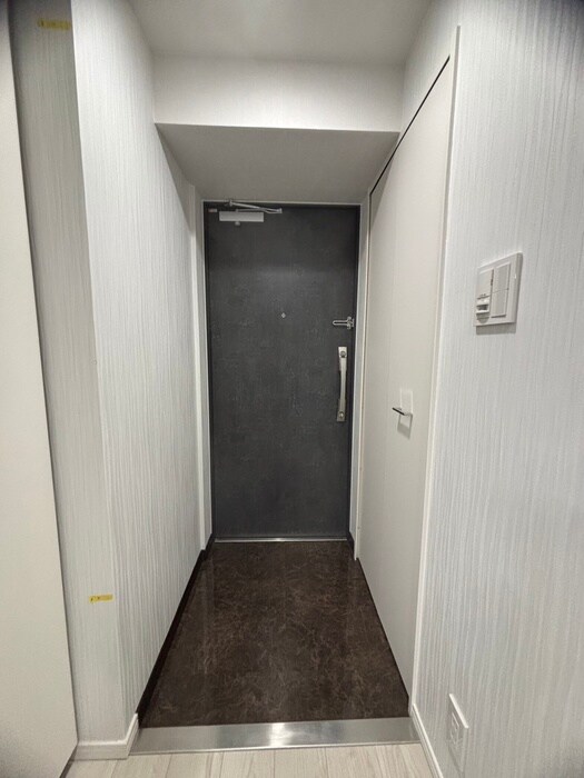 物件内観写真9　(玄関)