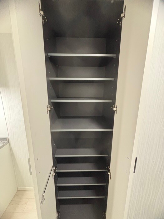 物件内観写真10　(靴箱)