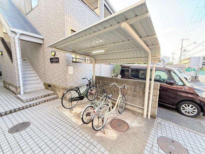 物件外観写真3　(駐輪場)