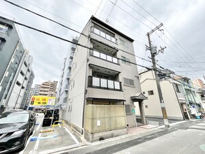 ハイツ三先外観写真