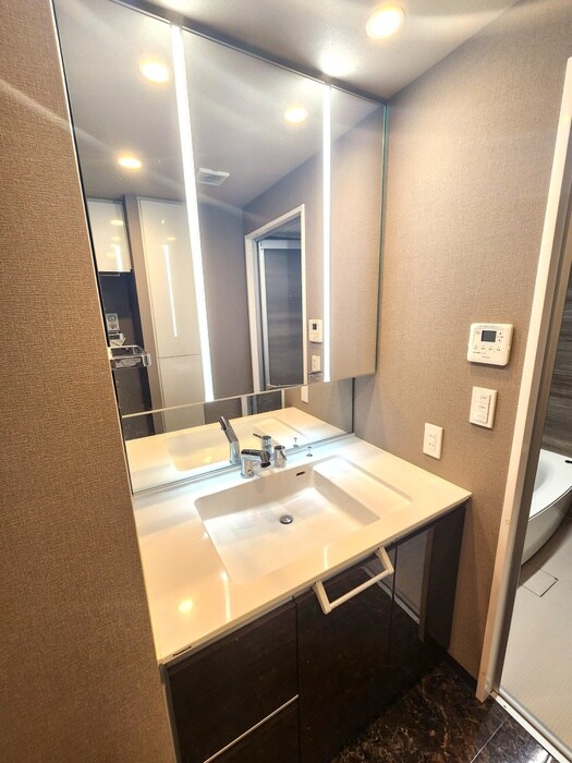 物件内観写真9　(洗面)