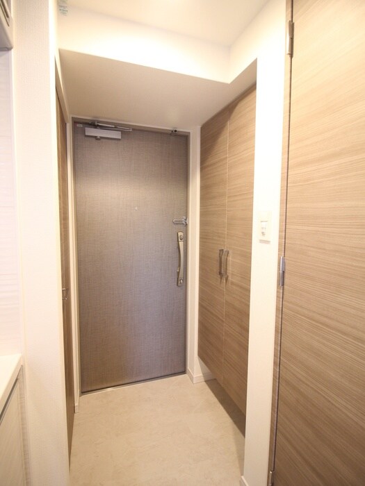 物件内観写真15　(玄関)