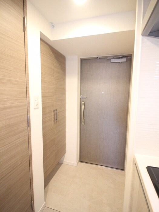 物件内観写真17　(玄関)