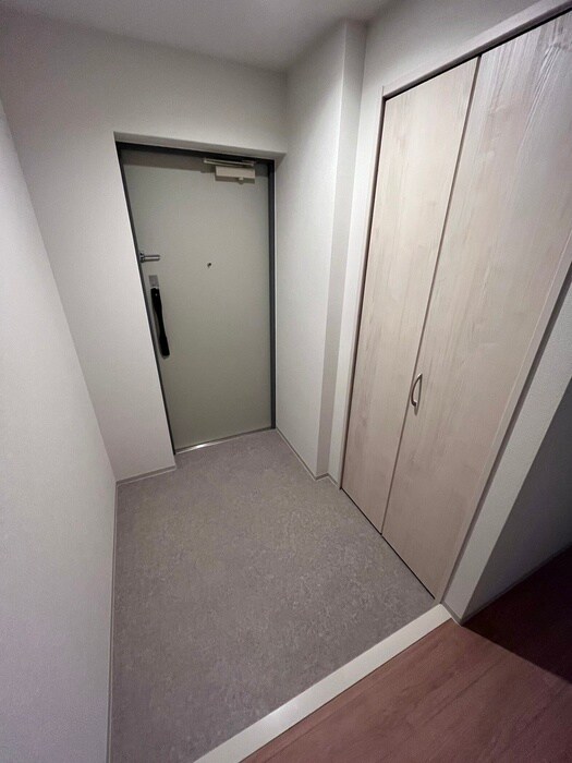 物件内観写真14　(玄関)