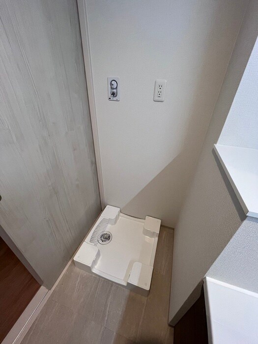 物件内観写真15　(洗濯機置場)