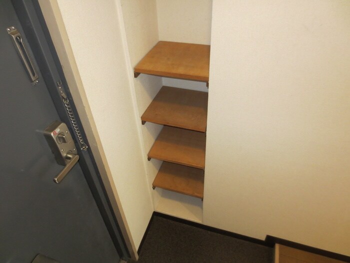 物件内観写真11　(靴箱)