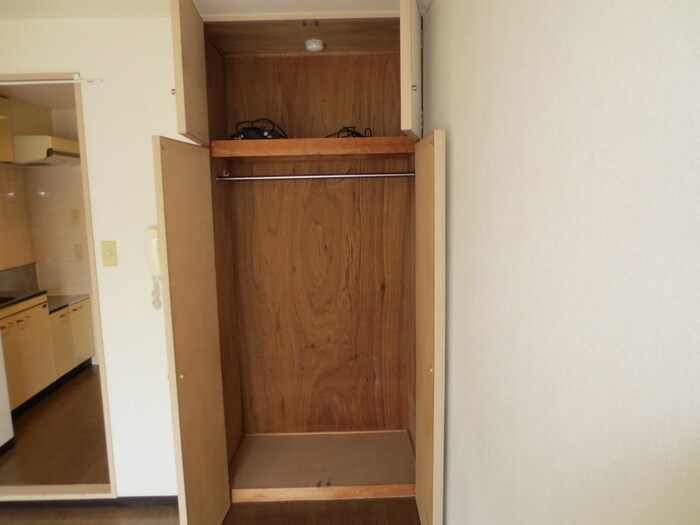 物件内観写真12　(収納)