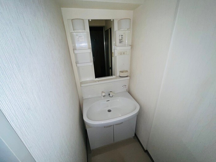 物件内観写真11　(洗面)