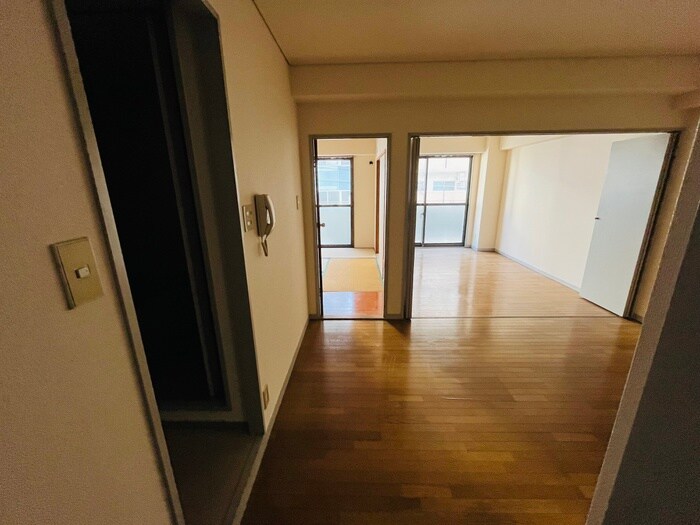 物件内観写真15　(廊下)