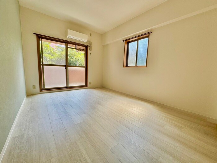 物件内観写真8　(居室)