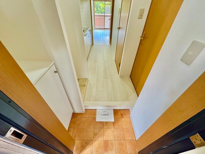 物件内観写真17　(玄関)