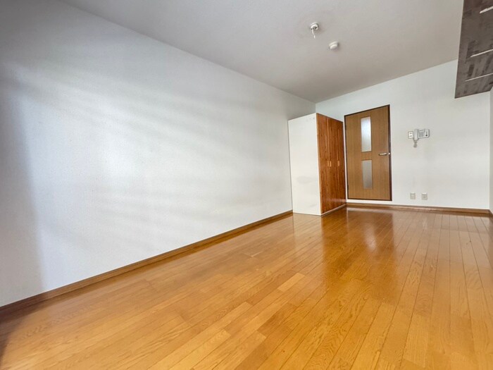 物件内観写真3　(居室)